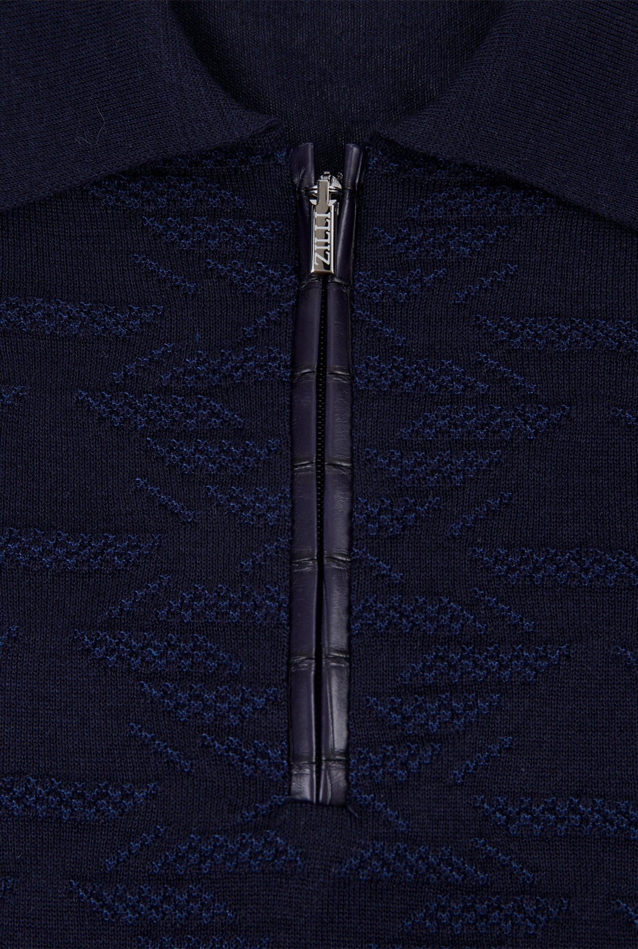 Long Sleeve Zipped Polo with "Vanisé Express" Pattern