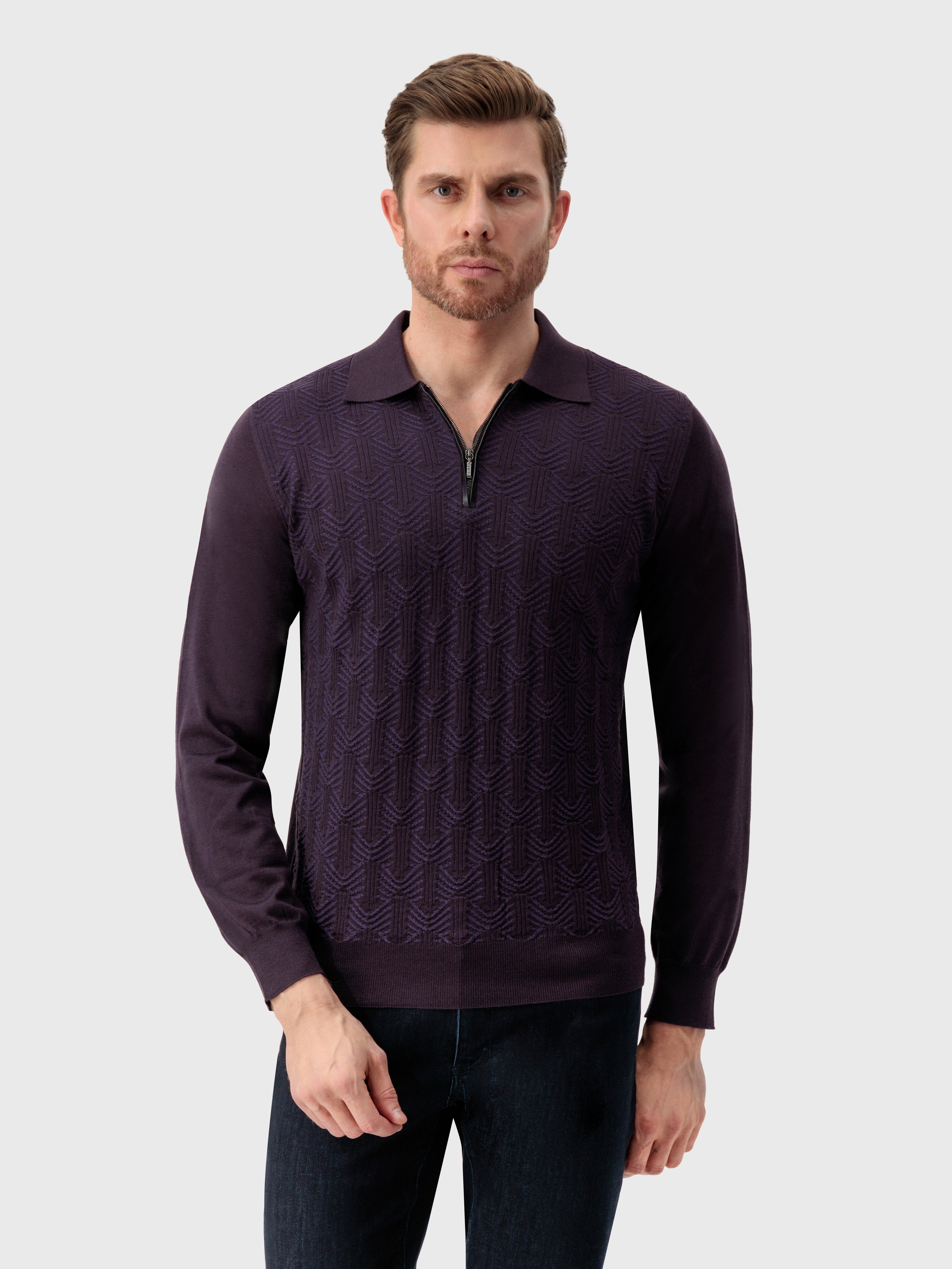 Zipped Polo Shirt with Geometric Jacquard Weave Aubergine