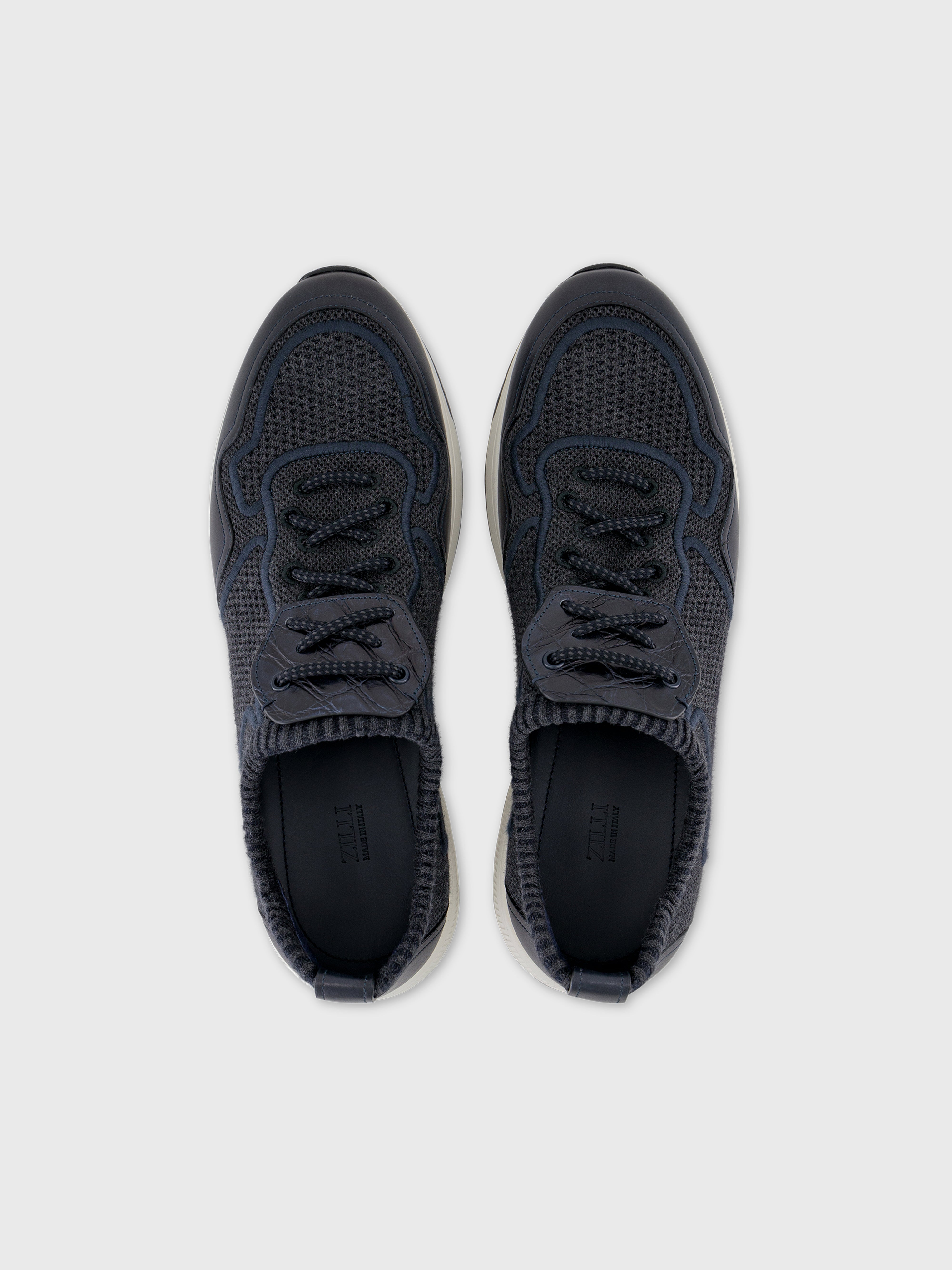 Low-Top Sneakers - Light Charcoal