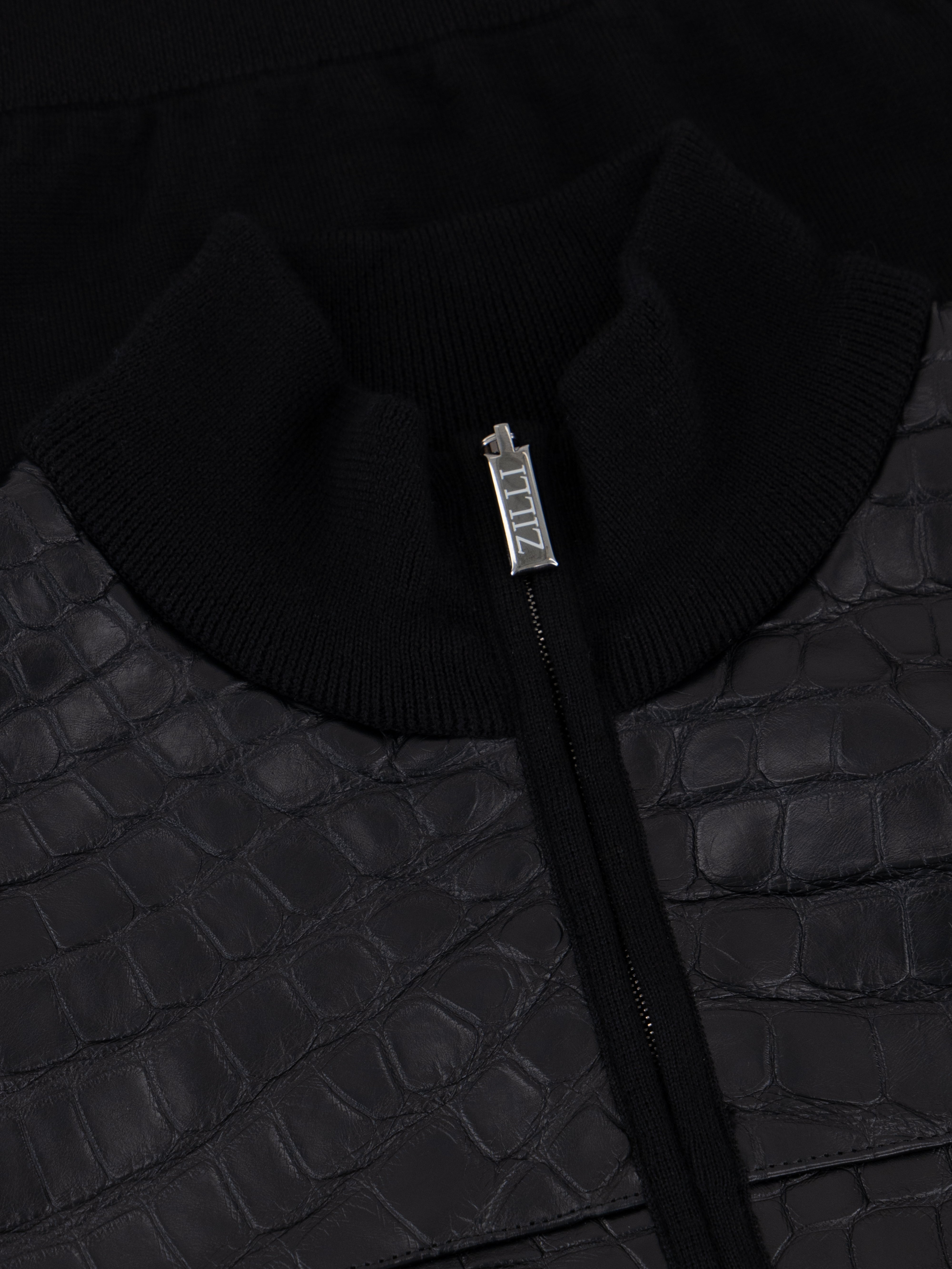 Full-Zip Sweater in Cashmere and Silk Crocodile Panel Black