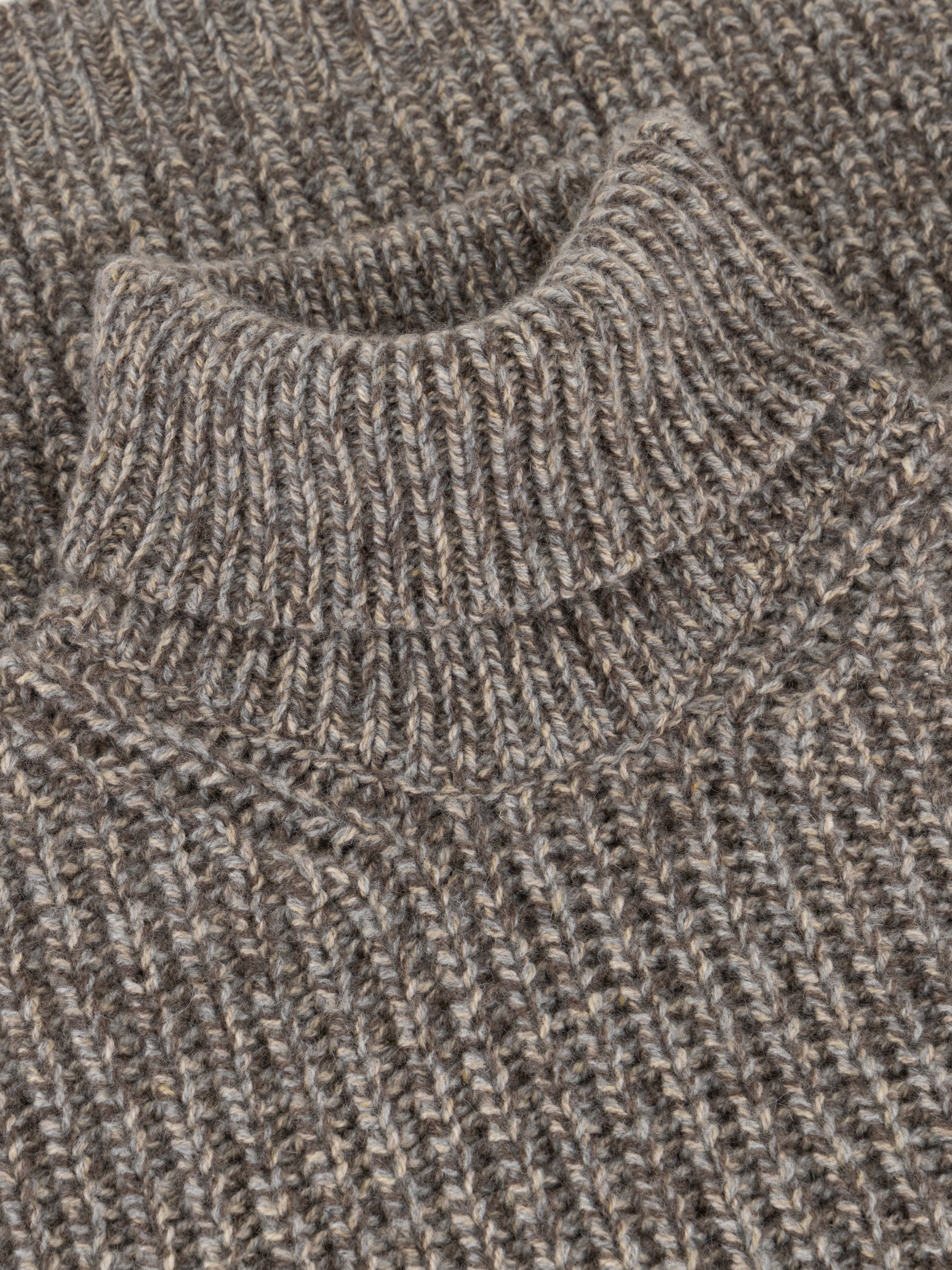 Turtleneck Knit Sweater in Cashmere Stone