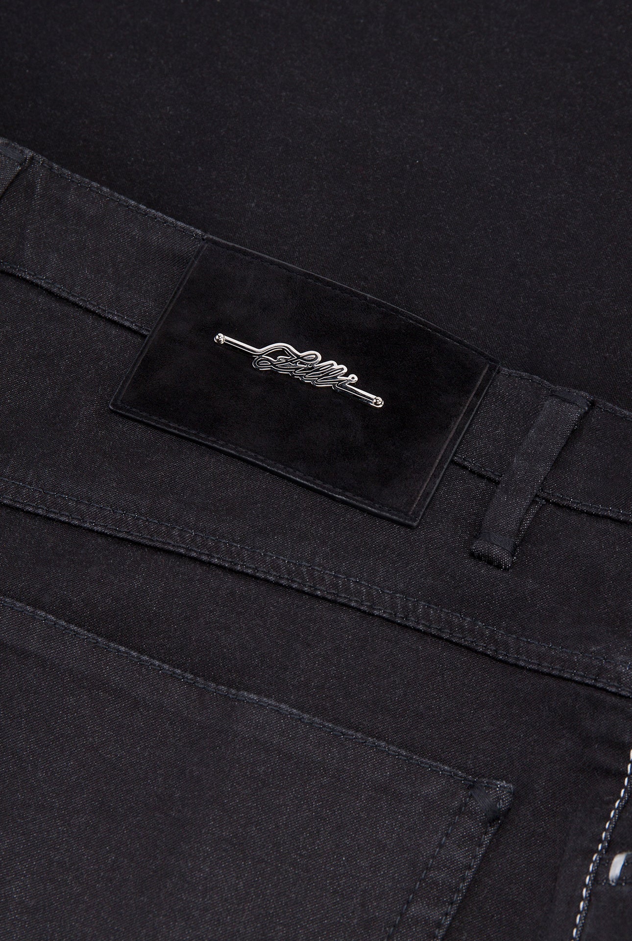 Slim Fit 5-Pocket Jeans with Signature Plaque