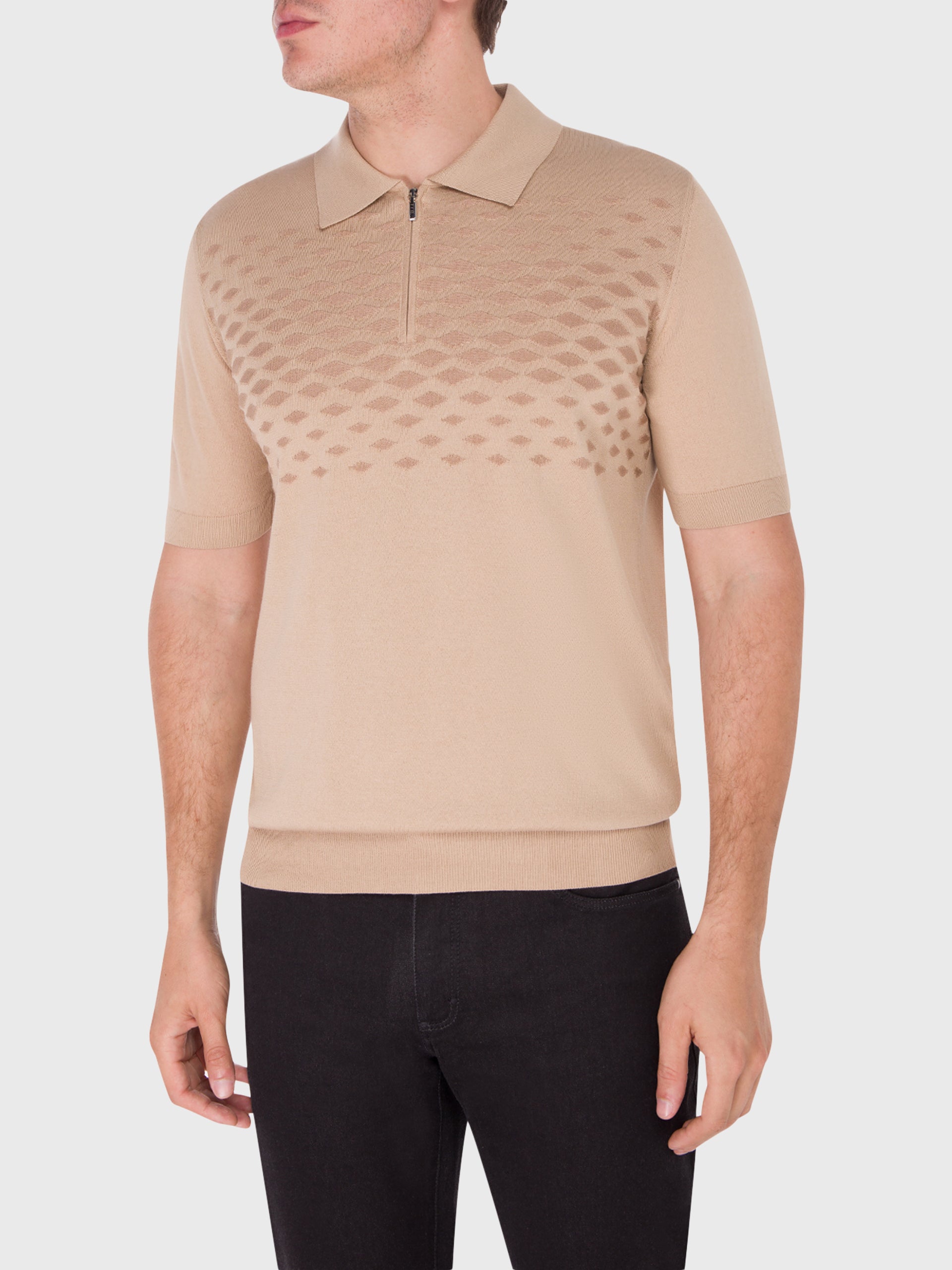 Short Sleeve Zipped Polo with Diamond Pattern